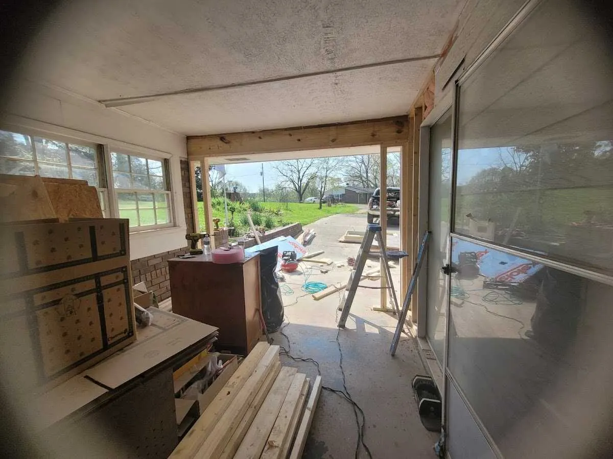 Air movers and dehumidifier for Water Mitigation Services in Muscle Shoals